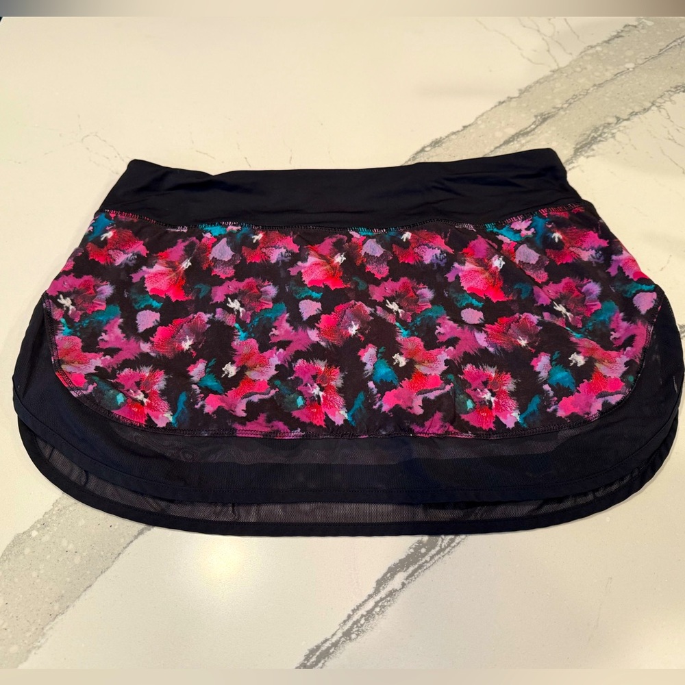 Lululemon Hotty Hot Skirt II SIZE 8